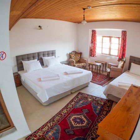 Ali Baba'S House Bed & Breakfast Селчук Екстериор снимка