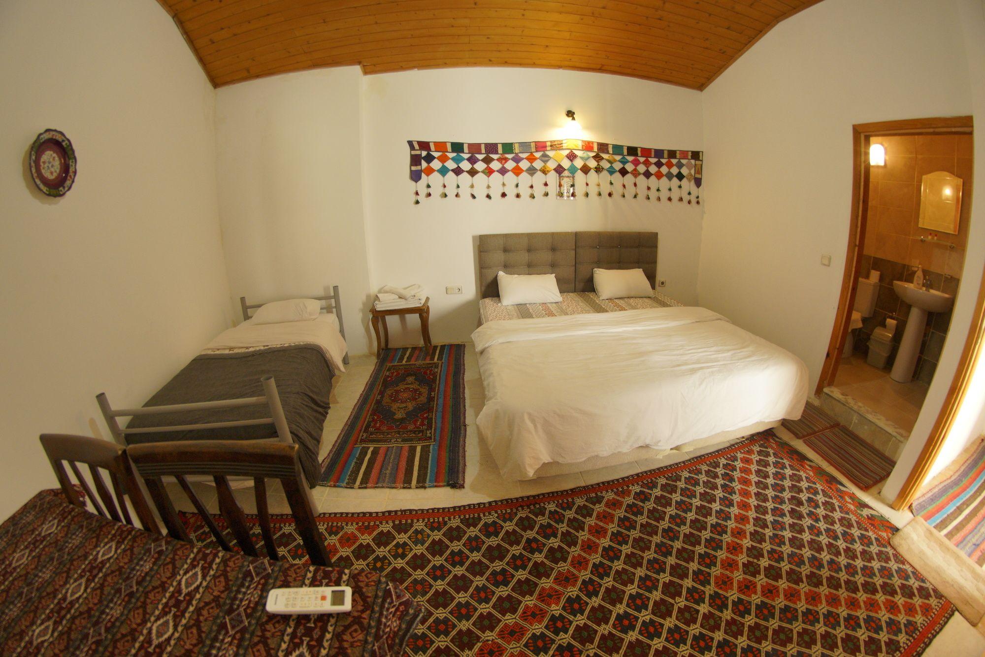 Ali Baba'S House Bed & Breakfast Селчук Екстериор снимка