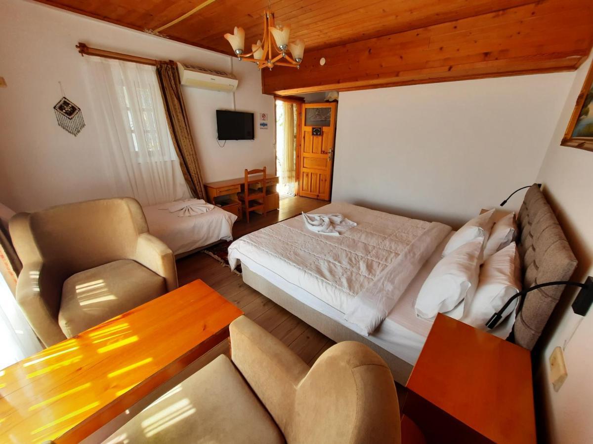 Ali Baba'S House Bed & Breakfast Селчук Екстериор снимка