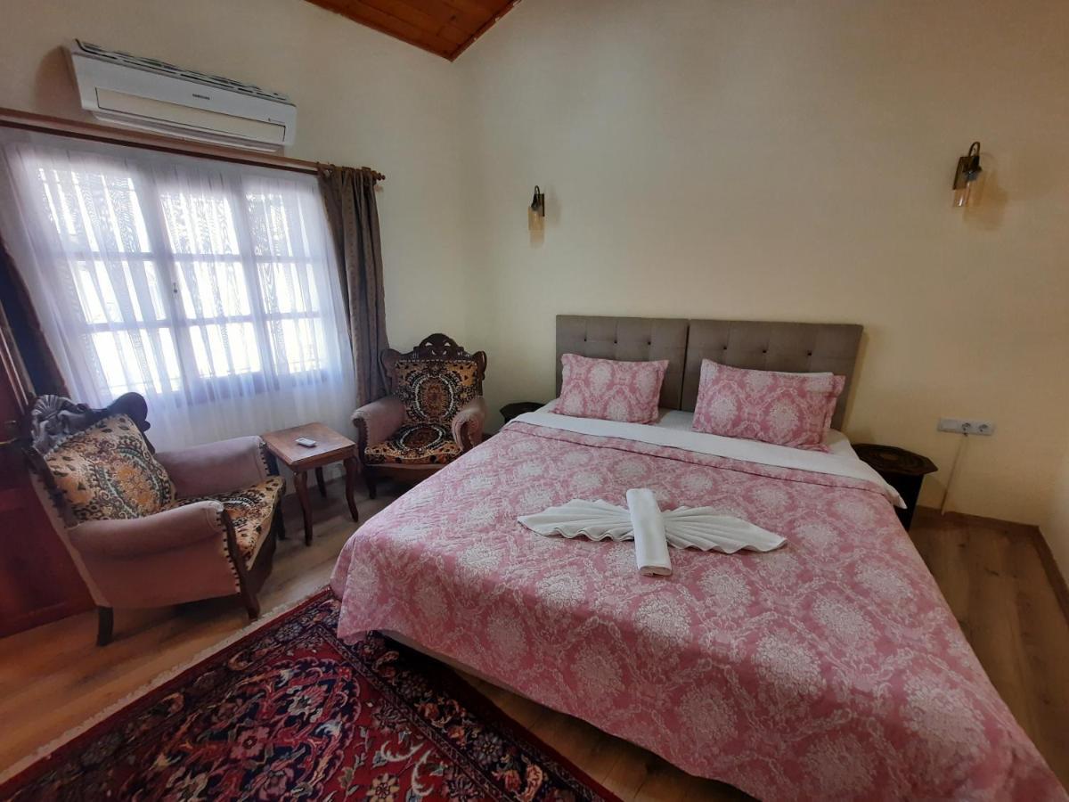 Ali Baba'S House Bed & Breakfast Селчук Екстериор снимка