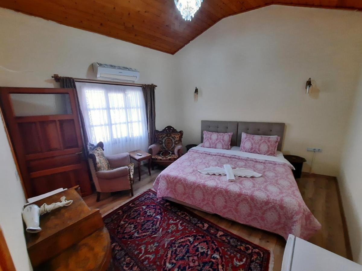 Ali Baba'S House Bed & Breakfast Селчук Екстериор снимка