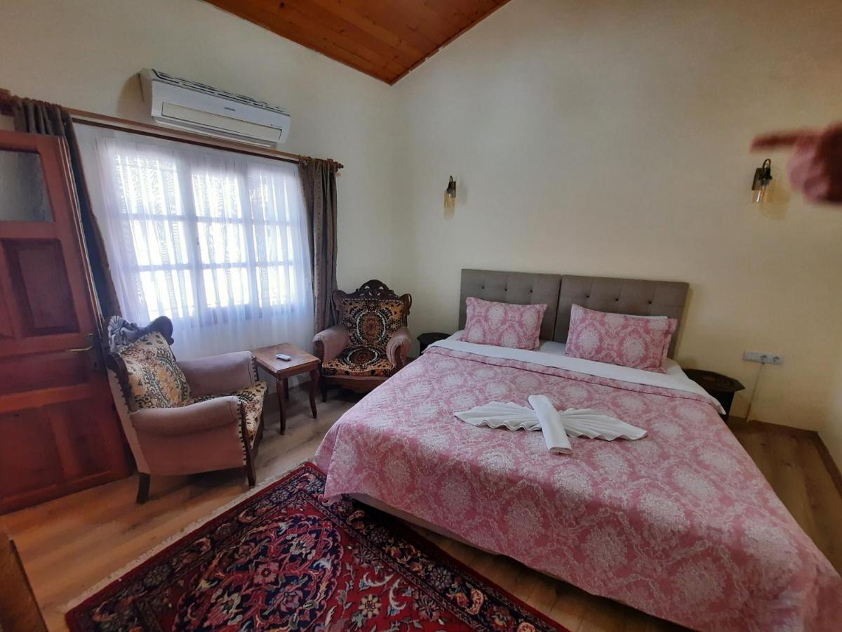 Ali Baba'S House Bed & Breakfast Селчук Екстериор снимка