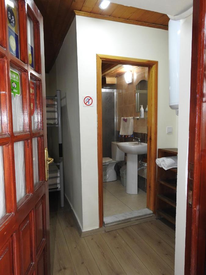 Ali Baba'S House Bed & Breakfast Селчук Екстериор снимка